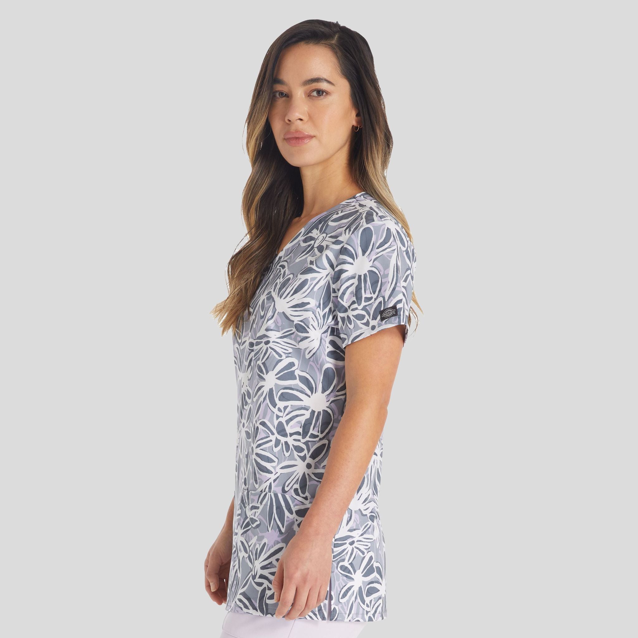 Lazy Daisies Print Scrub Top