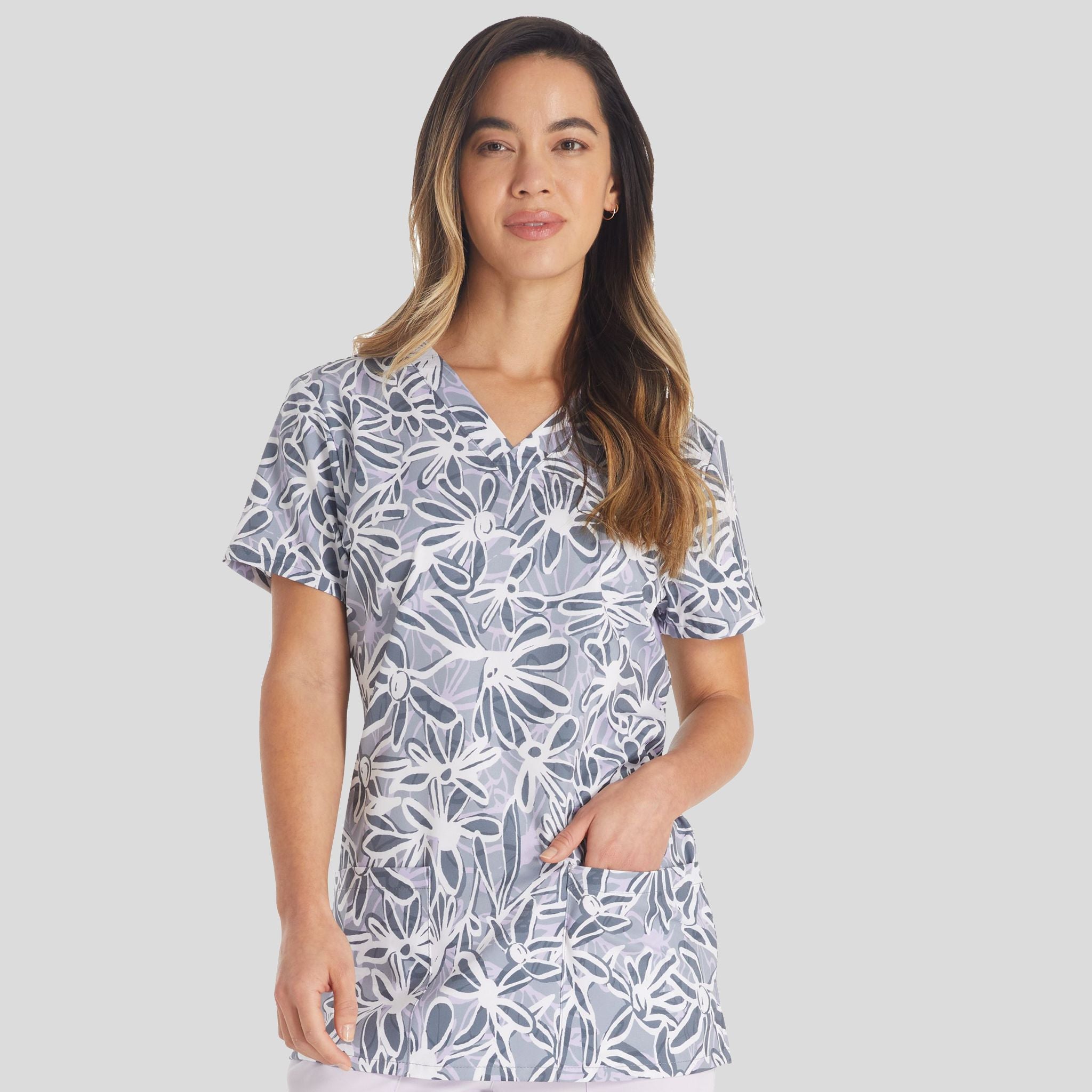 Lazy Daisies Print Scrub Top